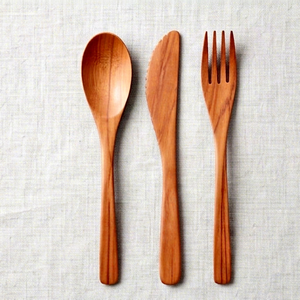 Juego de cubiertos de madera mate de 3 piezas, reutilizables, cuchara, tenedor, cuchillo, minimalistas, para uso en camping. - Product Image 1