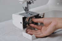 Machine à coudre domestique multifonctionnelle réglable FH6224 Jukky, mini surjeteuse facile à utiliser pour un usage domestique