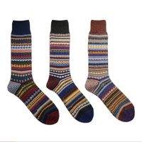 Printemps Automne Tendance Hommes Femmes Vintage Machine Jacquard Plusieurs Couleurs Tribal Ethnique Rayé Coton Mid Tube Chaussettes Unisexe