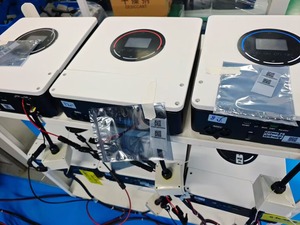 โซลาร์เซลล์พร้อมเครื่องชาร์จ 6.3 กิโลวัตต์ ไฮบริด 48 โวลต์ MPPT TG6200-48 ระบบแปลงพลังงานอย่างมีประสิทธิภาพ แปลงพลังงานแสงอาทิตย์ให้เป็นไฟฟ้ากระแสสลับที่ใช้งานได้ - Product Image 5