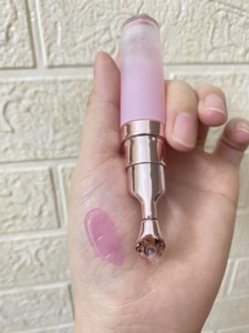 Huile à lèvres hydratante brillante en gros, étiquette privée, huile à lèvres végétalienne imperméable, huile à lèvres non parfumée qui change de couleur - Product Image 2