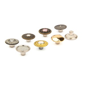 Boutons en alliage de zinc pour jeans, rivets métalliques gravés sur mesure, boutons en denim avec logo en relief, boutons à pression pour veste - Product Image 1