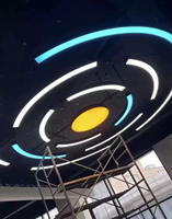 Lumières linéaires pendantes carrées menées pour le projet de club de centre commercial d'immeuble de bureaux de studio