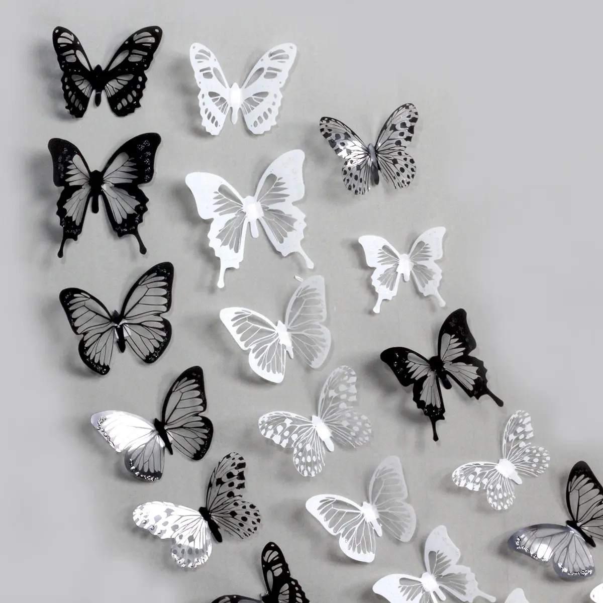 18ピース/セットブラックホワイト3Dウォールステッカー結婚式の装飾寝室のリビングルームの家の装飾蝶のステッカー