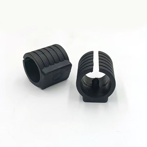 Abrazadera de Plástico en Forma de U de Shih Hung Plastics, con Base Plana y Adhesivo, Color Negro, para Fijación de Tuberías - Product Image 4