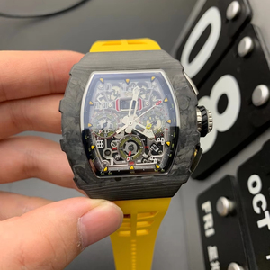 Reloj deportivo multifuncional para hombre de alta calidad con diseño mecánico, función luminosa y resistencia al agua. - Product Image 1