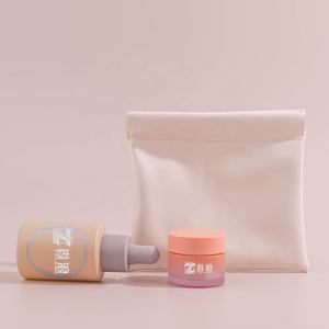 ขวดหยดแก้วเครื่องสำอางทรงกลมขนาด20มล. 30มล. ขวดหยดน้ำมันหอมระเหยพิมพ์สกรีนโลโก้ออกแบบได้ตามต้องการ - Product Image 5