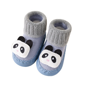 Nouvelle collection automne/hiver : Chaussettes épaisses et chaudes en coton peigné, antidérapantes, à motif de dessin animé, longues, pour bébés et tout-petits - Product Image 2