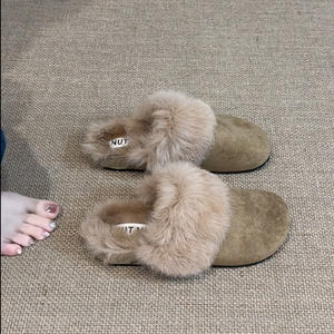 Zapatillas de Peluche de Diseño Personalizado, Antideslizantes, con Forro de Piel de Oveja y TPR, para el Invierno, Cálidas y a la Moda - Product Image 3