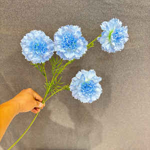 القرنفل الأحمر الاصطناعي ديكور الزفاف 4 رؤوس - Product Image 6