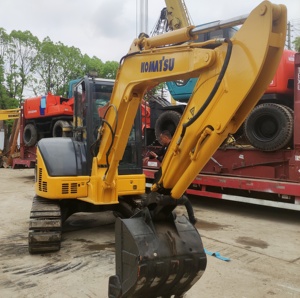 Mini pelle sur chenilles Komatsu PC55 d'occasion de haute qualité pour la construction à faible durée de travail Moteur à noyau Shanghai de vente à chaud - Product Image 5