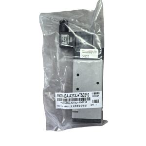 Válvula solenoide en línea serie V62, modelo Norgren, G3/8, 5/2, piloto solenoide/retorno de resorte neumático a buen precio - Product Image 1