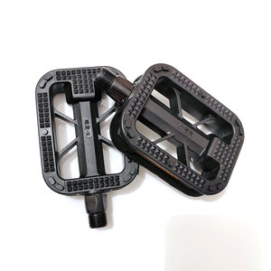 Pedales de Bicicleta de Plataforma de Plástico Negros Antideslizantes con Eje de Acero, Accesorios Multiusos para Bicicleta - Product Image 2