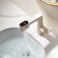 Robinet de bassin coulissant à affichage numérique blanc en cuivre Robinet doseur d'eau chaude et froide de beauté rotatif et télescopique