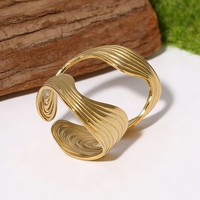 Bague pour femme en acier inoxydable haut de gamme, de forme irrégulière, large et ouverte, personnalisée et audacieuse
