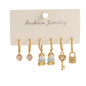 Ensemble de boucles <span class=keywords><strong>d</strong></span>'oreilles conception Simple amour serrure clé pendentif boucles <span class=keywords><strong>d</strong></span>'oreilles jolie fille <span class=keywords><strong>ours</strong></span> personnage de dessin animé Style Zircon boucles <span class=keywords><strong>d</strong></span>'oreilles <span class=keywords><strong>trois</strong></span> pièces ensemble - Product Image 1