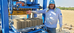 ماكينة صناعة الكتل المجوفة شبه الأوتوماتيكية qt4 - 24 الرخيصة ، الأسمنت المتشابك في جنوب أفريقيا - Product Image 5