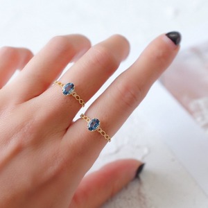 Anello di Lusso Leggero in Rame Placcato Oro 18K Stile Joyful Philosophy, Vintage con Pizzo Traforato, Versatile, Imitazione Topazio Blu di Alta Qualità Stile Londinese - Product Image 4