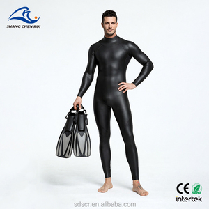 Combinaisons <span class=keywords><strong>de</strong></span> <span class=keywords><strong>triathlon</strong></span> en gros avec logo personnalisé pour hommes, <span class=keywords><strong>combinaison</strong></span> <span class=keywords><strong>de</strong></span> plongée lisse en CR pour surf et apnée, <span class=keywords><strong>combinaison</strong></span> <span class=keywords><strong>de</strong></span> plongée à trous ouverts - Product Image 2