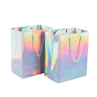 Sacs cadeaux holographiques laser en papier d'art biodégradable et recyclable, personnalisés en gros, pour bijoux, chaussures et vêtements