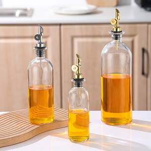 Bottiglia Dispenser per Olio d'Oliva Personalizzata <span class=keywords><strong>all</strong></span>'Ingrosso 200ml 500ml 1000ml con Beccuccio Dosatore Pesante in Vetro - Product Image 5