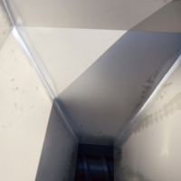 Machine de granulation plastique professionnelle à vis unique pour déchets de HDPE et LDPE avec alimentateur à trémie automatique et contrôle PLC