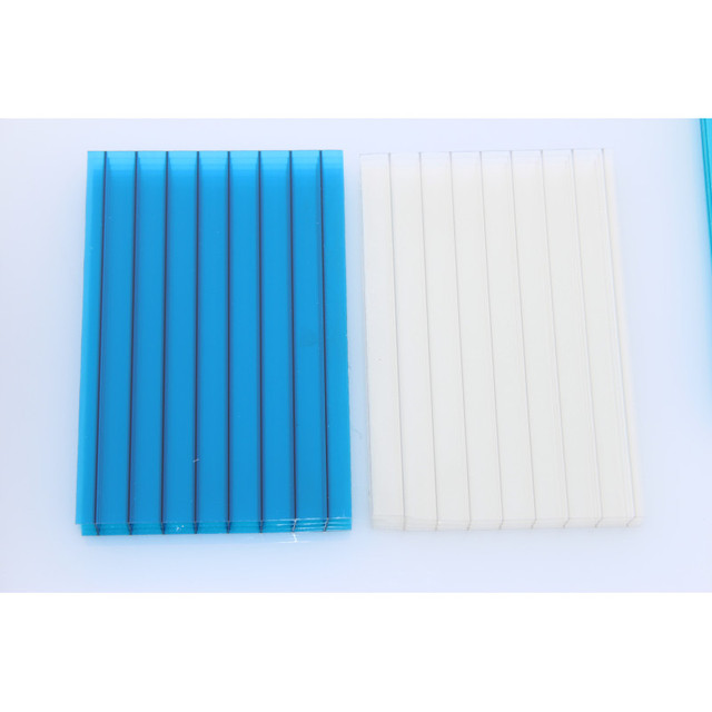 Polycarbonate Roof Frosted Crystal Polycarbonate Sheet Twin Wall Polycarbonate Hollow Sheet for Greenhouse