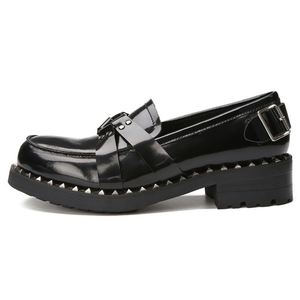 รองเท้าหนังผู้ชายแบบมีหมุดยึดสไตล์อังกฤษ รุ่นลำลอง ดีไซน์โดดเด่น คุณภาพสูง สำหรับฤดูใบไม้ร่วง - Product Image 4