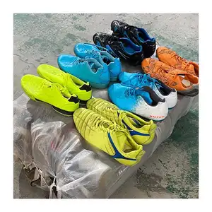 Sepatu sepak bola bekas, sepatu bot tangan kedua sol campur untuk sepak bola bekas