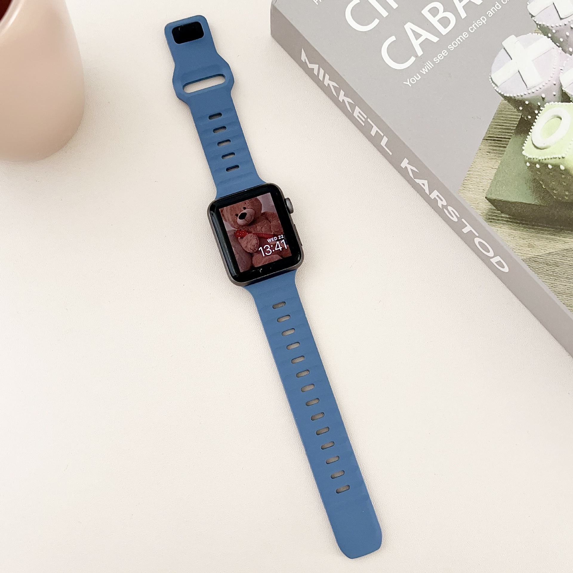 สีน้ำเงินกรมท่า