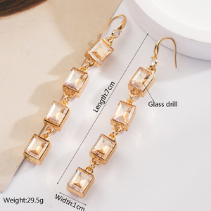 Pendientes <span class=keywords><strong>de</strong></span> aleación chapada en plata Bohemia con diamantes <span class=keywords><strong>de</strong></span> cristal turquesa pendientes <span class=keywords><strong>de</strong></span> cuero con estampado <span class=keywords><strong>de</strong></span> <span class=keywords><strong>vaca</strong></span> en forma <span class=keywords><strong>de</strong></span> C occidental - Product Image 2