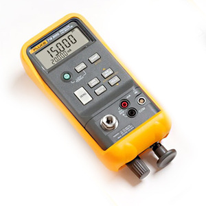 Calibrador de Presión Fluke 718, Precisión de 0.015, Rango de Medición de -1 psi a 1 psi, Uso Industrial - Product Image 3