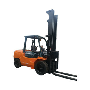 Montacargas Diésel Mitsubishi FD50 Nuevo, 3-10 Toneladas, Mástil de Tres Etapas, Tracción Delantera Todoterreno, Capacidad de Subida de 30% - Product Image 5