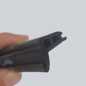 EPDM/PVC TPE TPV Alliage d'aluminium Fenêtre de porte Vitrage <span class=keywords><strong>Caoutchouc</strong></span> Bande de protection Bordure de verre Joint d'étanchéité en forme de coin Joint d'extrusion - Product Image 6