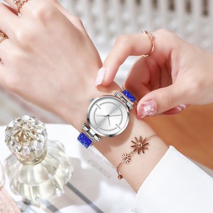 Montres-bracelets à quartz de luxe pour femmes EVER MOVE, cadran de 34 mm, <span class=keywords><strong>bracelet</strong></span> en verre de 16 mm, design ciel étoilé, boîtier en alliage diamanté, aiguille magnétique - Product Image 6