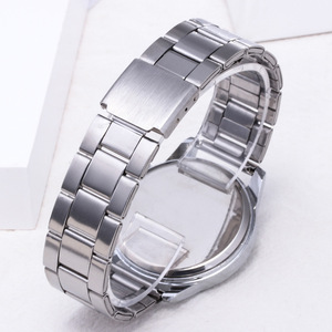 Nouvelle montre <span class=keywords><strong>connectée</strong></span> à quartz en alliage, incrustée de diamants, avec écran OLED, 5G, en gros, pour hommes et femmes, un best-seller tendance - Product Image 4