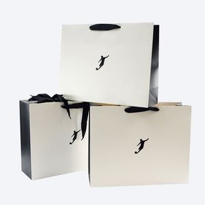 Sac shopping en papier kraft personnalisé KM avec poignée en soie pour l'emballage de chaussures avec impression de logo, personnalisé et élégant - Product Image 2