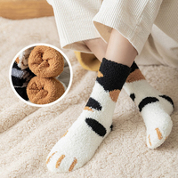 Automne hiver femmes chaussettes motif de patte de chat Tube moyen Polyester coton épais chaud doux corail polaire sol hiver chaussettes