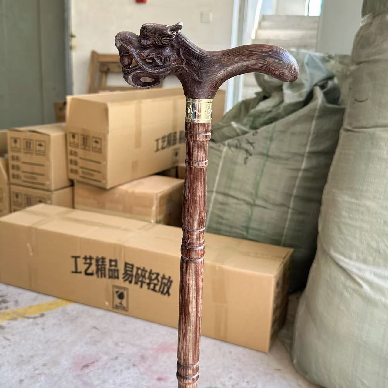 Bois d'aile de poulet [robinet de vase] pied unique
