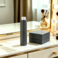 Atomiseur de parfum rotatif - Mini stylo pulvérisateur avec pompe à brume fine, distributeur de voyage rechargeable (OEM), logo personnalisé, plastique ABS