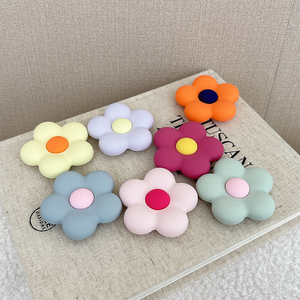 Supporto per Telefono 3D in Silicone a Forma di Fiore, Colore Solido, Design Telescopico, Personalizzabile, Vendita all'Ingrosso, Anelli Portatelefono per Donne - Product Image 3