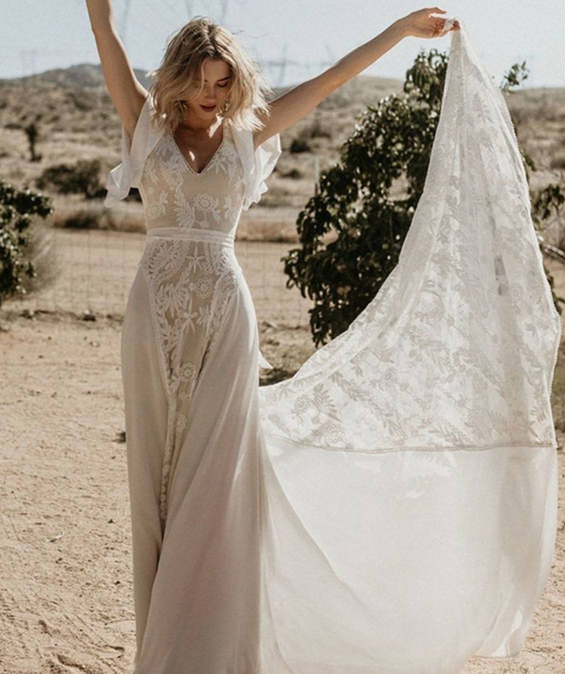 Top 2024 Lace Boho Wedding Dresses Elegant Vintage - Main Image