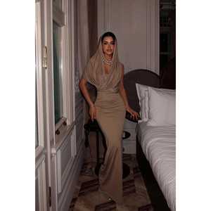 Robe de soirée longue beige Coralie avec décoration à motifs - Product Image 1