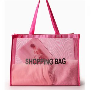 Bolsa de compras de malla rosa fuerte de gran capacidad, bolsa de transporte de frutas y verduras de red negra a la moda, bolsa de compras de hombro con letras - Product Image 1