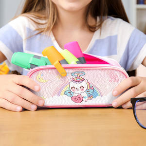 Dessin animé bricolage boîte-cadeau écoliers imprimer bricolage pointillage peinture par numéros porte-<span class=keywords><strong>crayon</strong></span> sac fourre-tout diamant peinture avec fermeture éclair - Product Image 3