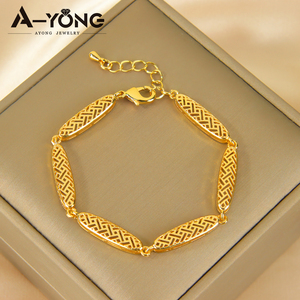 Vintage Dubai altın takılar takım hipoalerjenik olmayan kararmaz su geçirmez takı kolye gelin için 3 adet <span class=keywords><strong>Set</strong></span> - Product Image 4