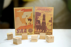 <span class=keywords><strong>Support</strong></span> de carte de <span class=keywords><strong>table</strong></span> personnalisé gravé, en bois brut, avec porte-photos et porte-noms, cubes en bois miniatures, <span class=keywords><strong>support</strong></span> de numéro de <span class=keywords><strong>table</strong></span> en bois - Product Image 2