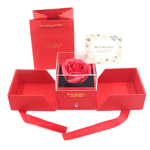 Rosas Rojas Eternas Preservadas al por Mayor en Caja de Acrílico con Collar de Te Amo, Regalo de Flor Eterna para San Valentín - Product Image 1