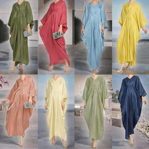 Abaya arabe à col en V, taille à cordon, manches chauve-souris, pour adultes, en polyester métallisé, coupe ample, vente en gros, personnalisable, en stock - Product Image 2