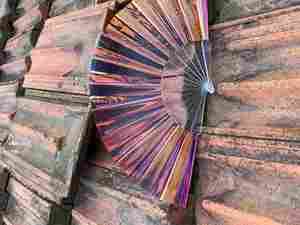 Abanico de Mano Plegable de PVC Personalizado de 23 CM para Festivales, Abanico de Mano con Diseño Rave Clack - Product Image 2